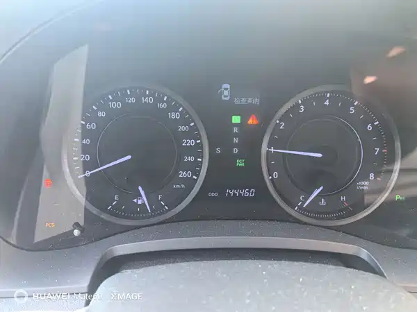 Lexus IS 2012