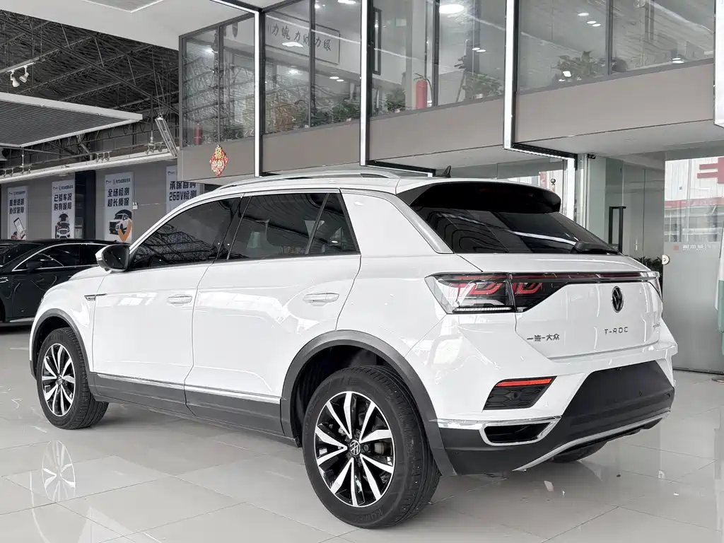 Volkswagen T-Roc 2023 — фото 14