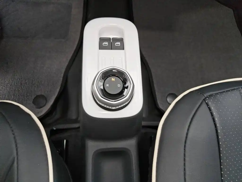 Geely Galaxy Panda 2025 — фото 14