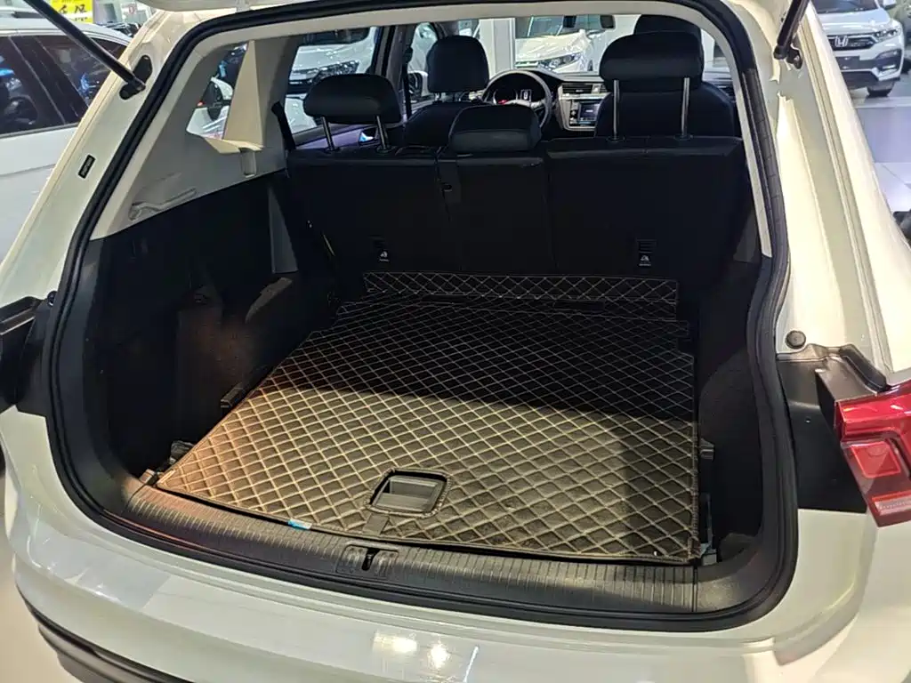 Volkswagen Tiguan L 2019 — фото 19