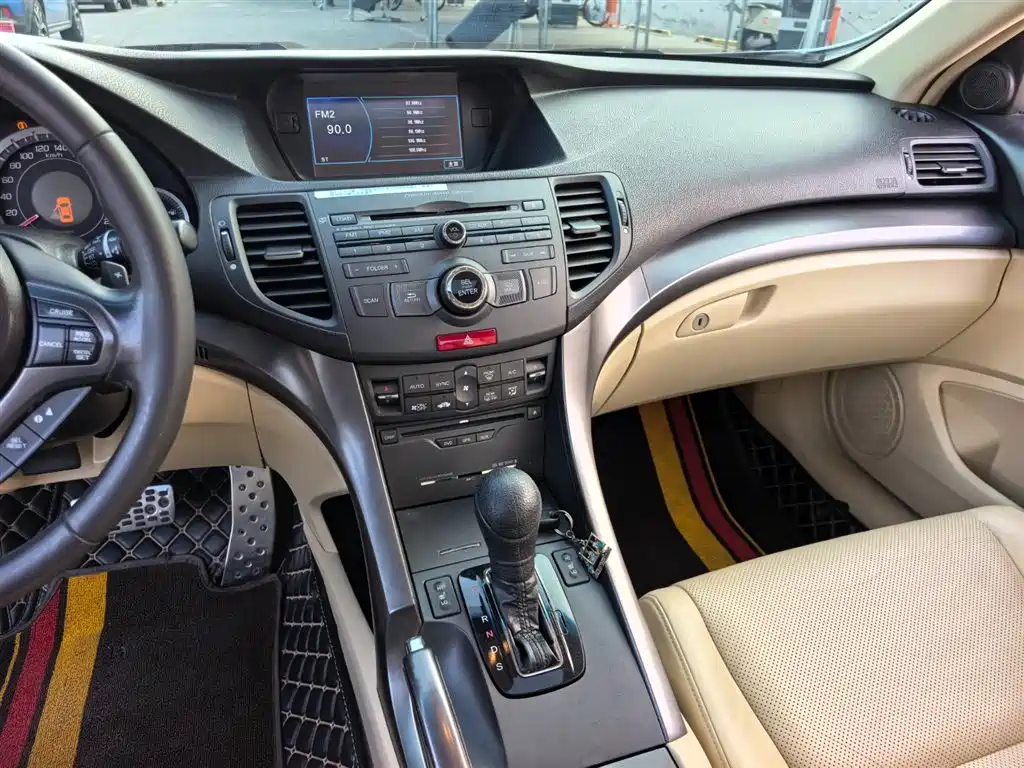 Honda Spirior 2013 — фото 16