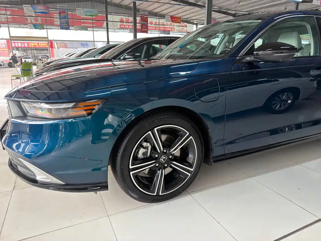 Honda Accord New Energy 2023 — фото 4