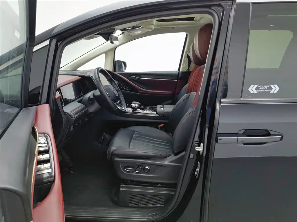 GAC Motor Trumpchi E9 2023 — фото 10