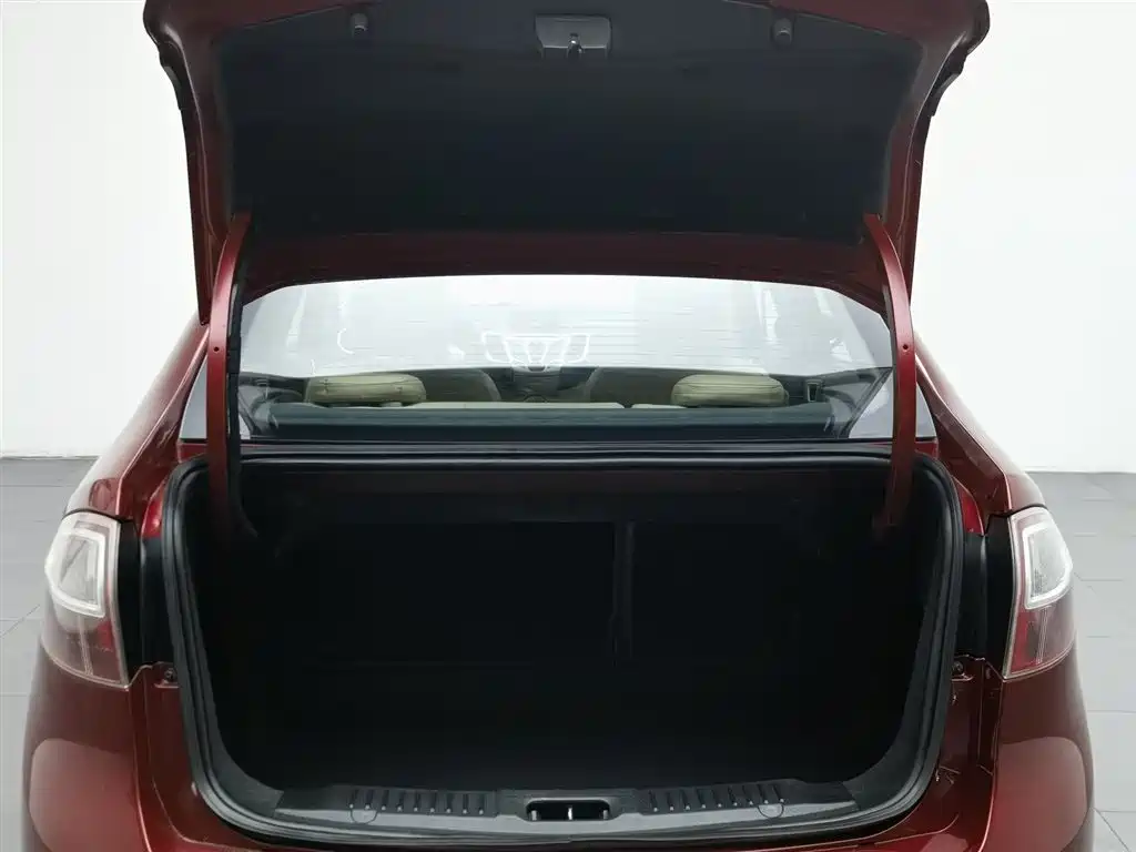 Ford Fiesta 2010 — фото 16