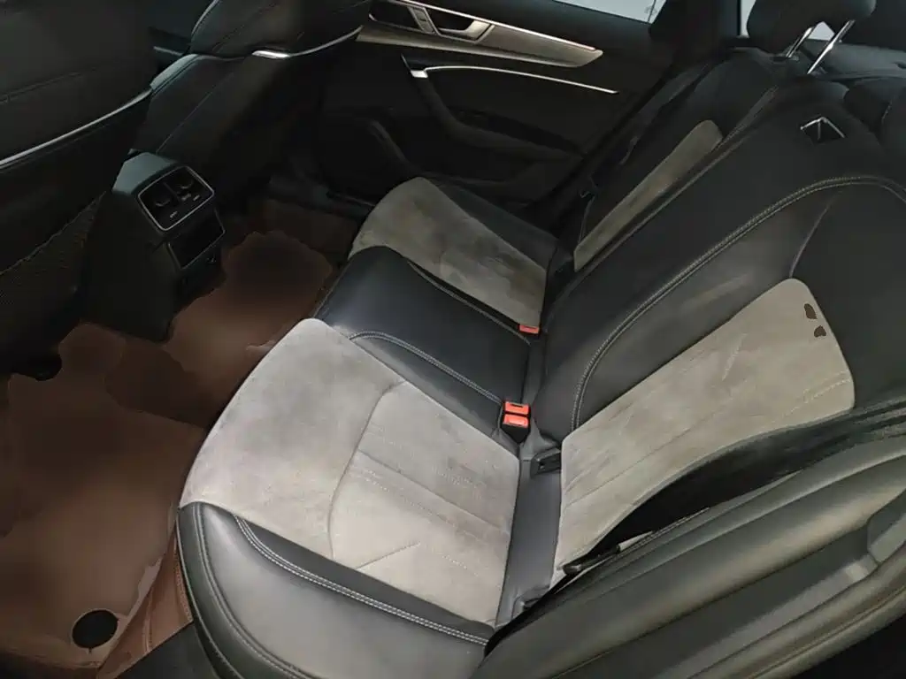Audi A6L 2023 — фото 17