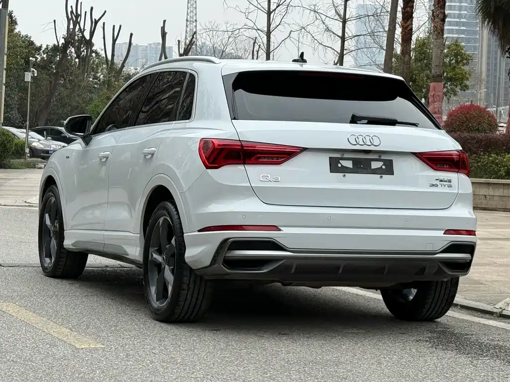 Audi Q3 2022 — фото 6