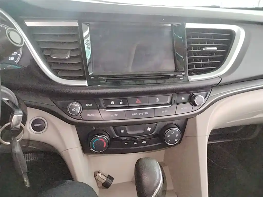 Buick Excelle 2016 — фото 13