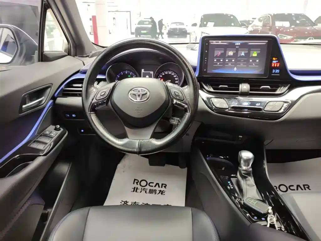Toyota C-HR 2021 — фото 8
