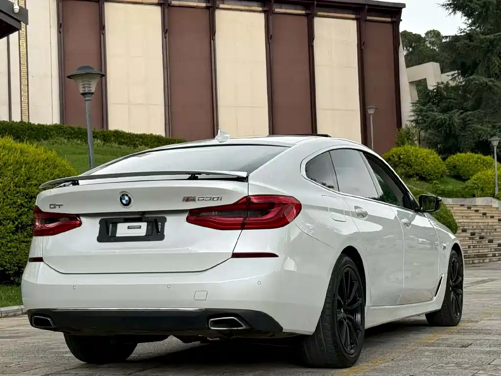 BMW 6 Series GT 2019 — фото 9