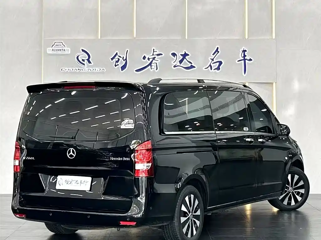 Mercedes-Benz Vito 2023 — фото 3