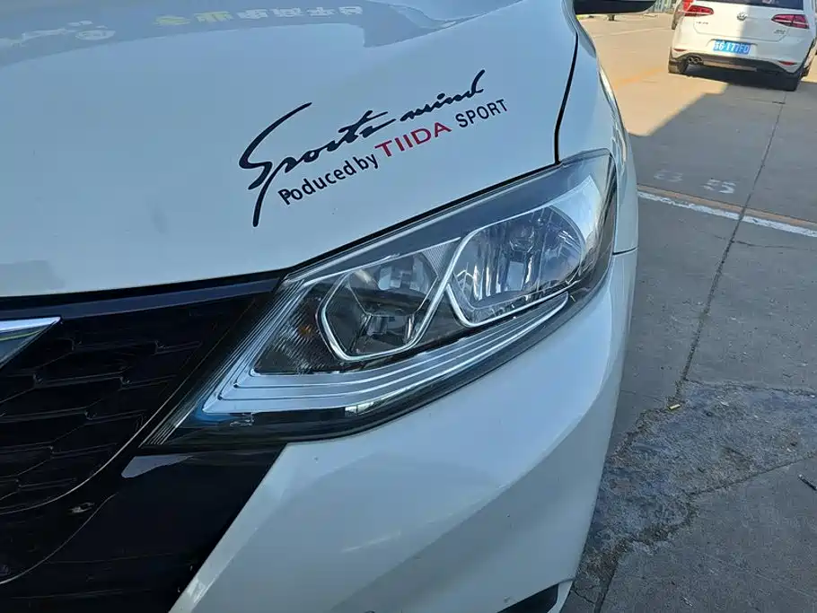 Nissan Tiida 2016