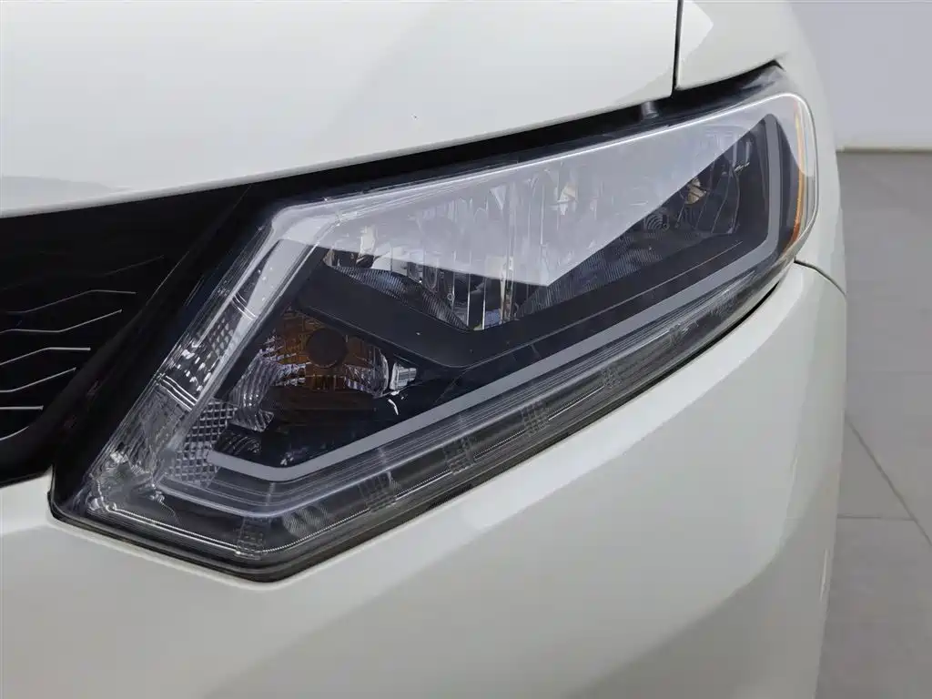Nissan X-Trail 2015 — фото 7