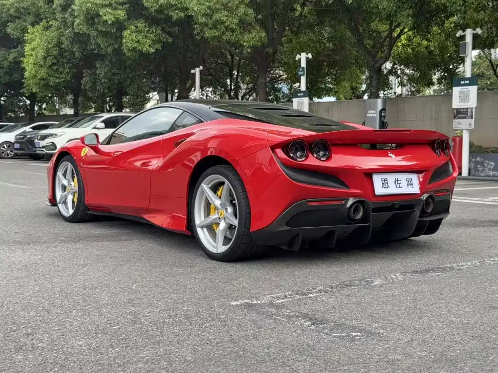 Ferrari F8 2022 — фото 18