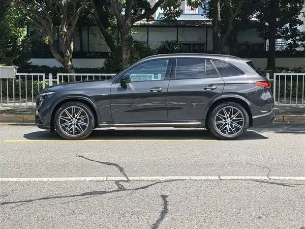Mercedes-Benz GLC AMG 2025