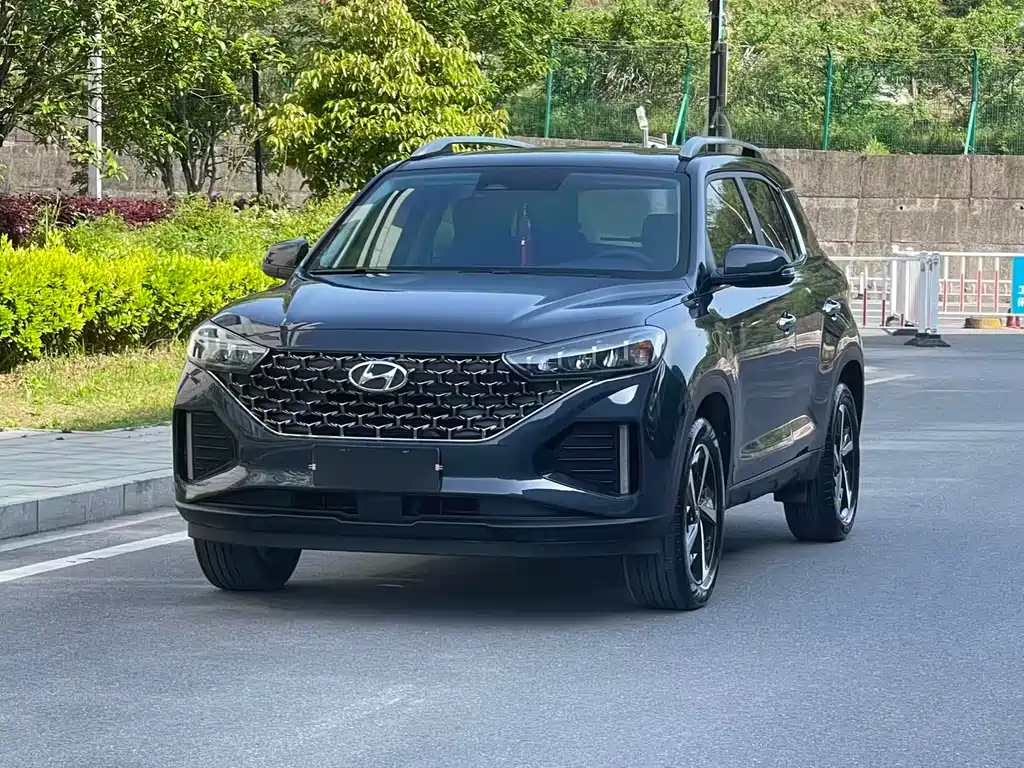 Hyundai ix35 2023 — фото 1