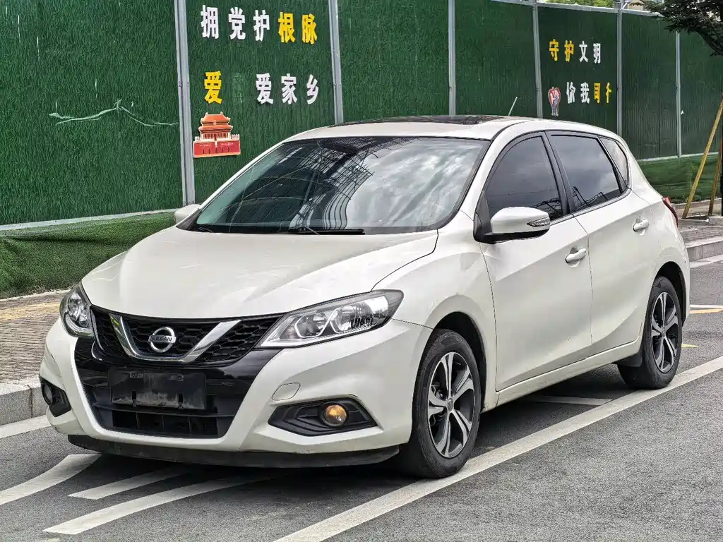 Nissan Tiida 2018 — фото 1