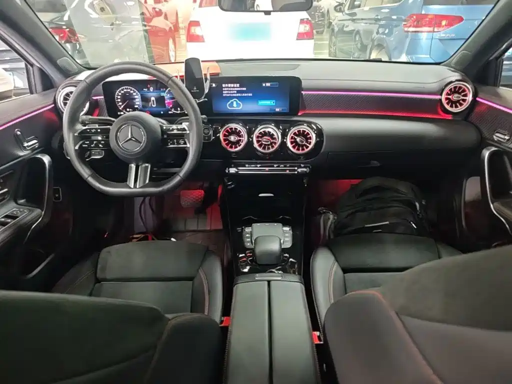 Mercedes-Benz A-Class 2023 — фото 10