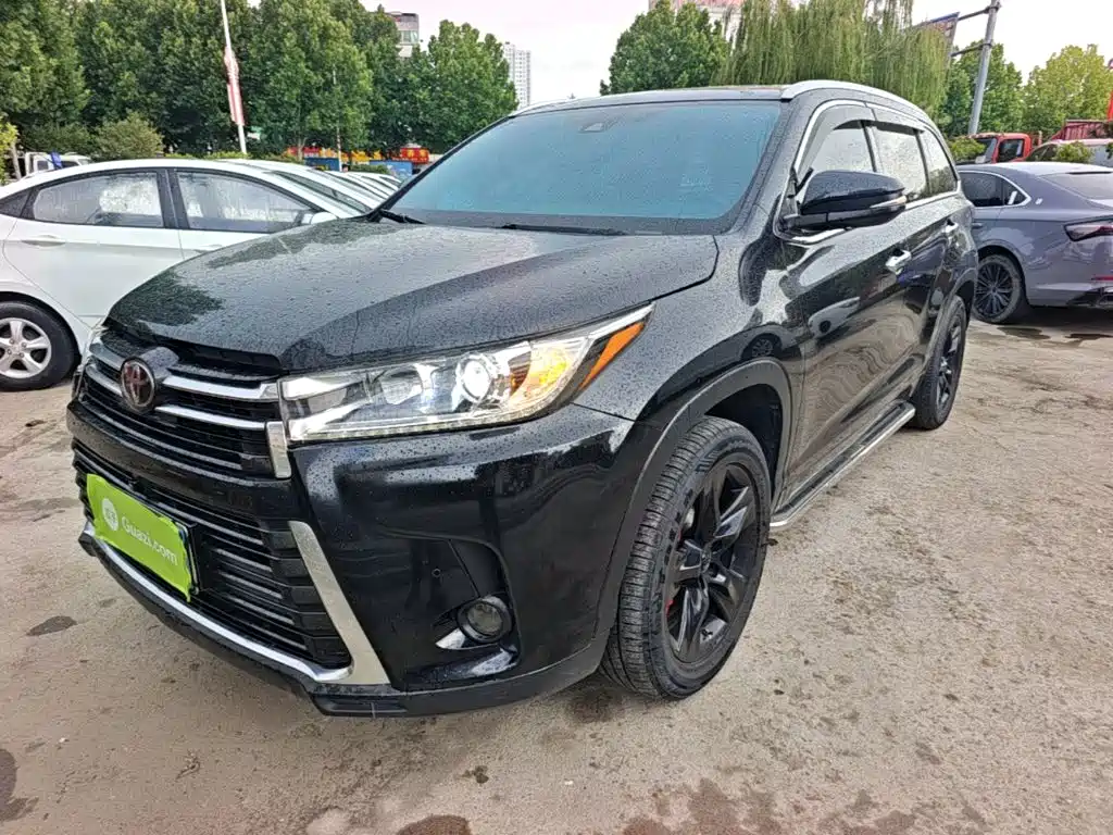 Toyota Highlander 2021 — фото 2