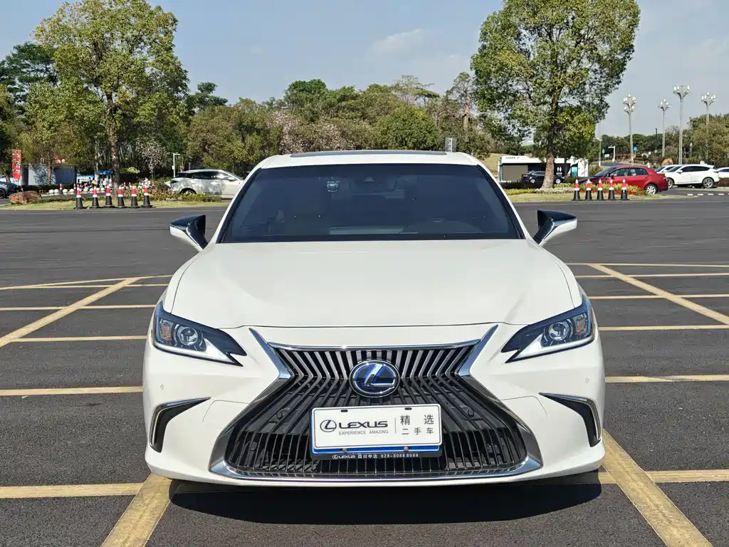 Lexus ES 2020 — фото 2