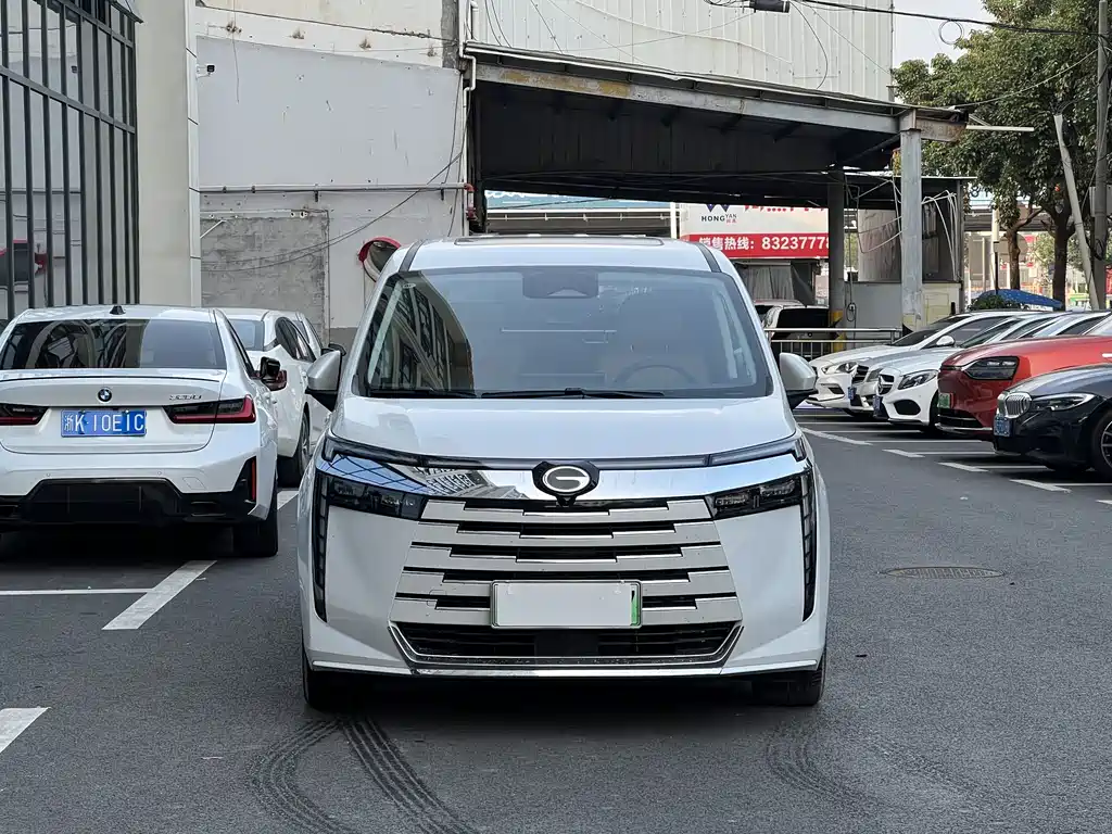 GAC Motor E8 PHEV 2024 — фото 2