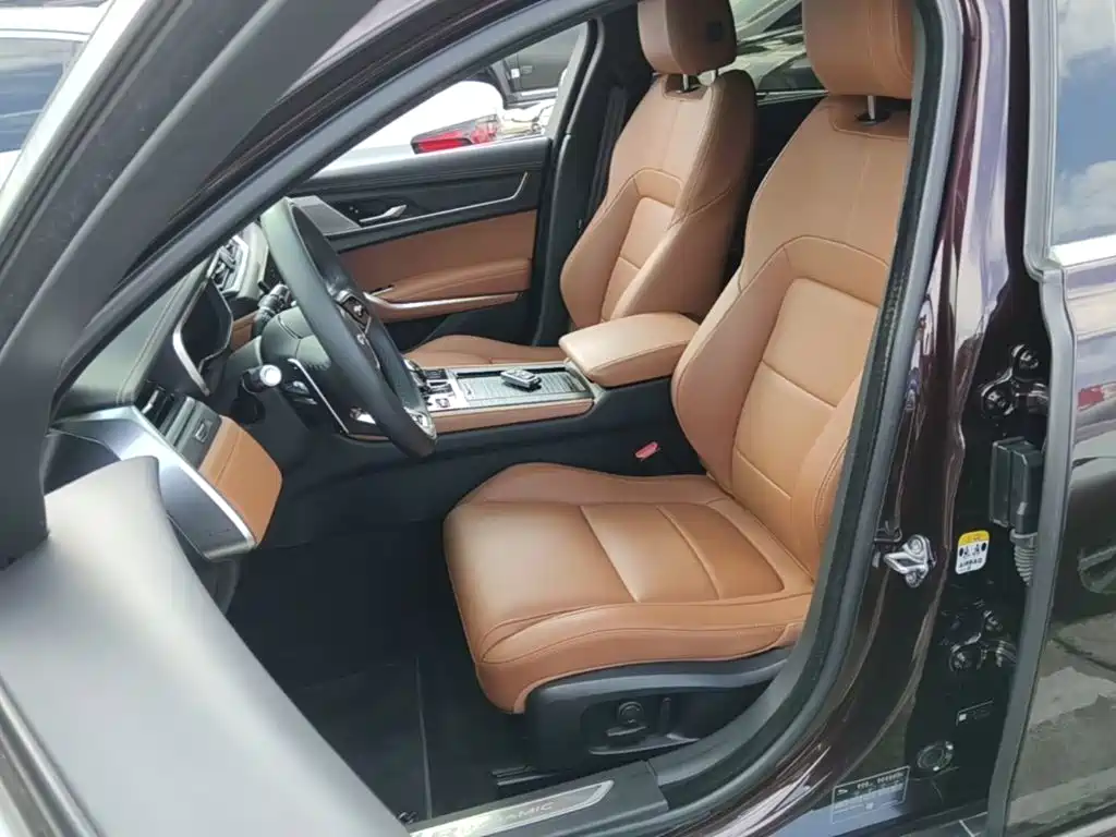 Jaguar XFL 2022 — фото 15
