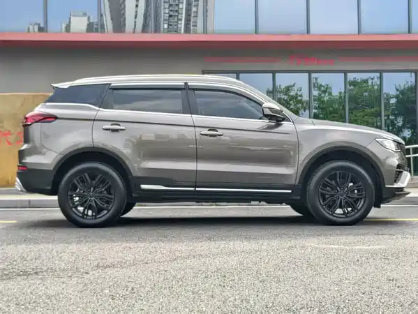 Geely Boyue 2021
