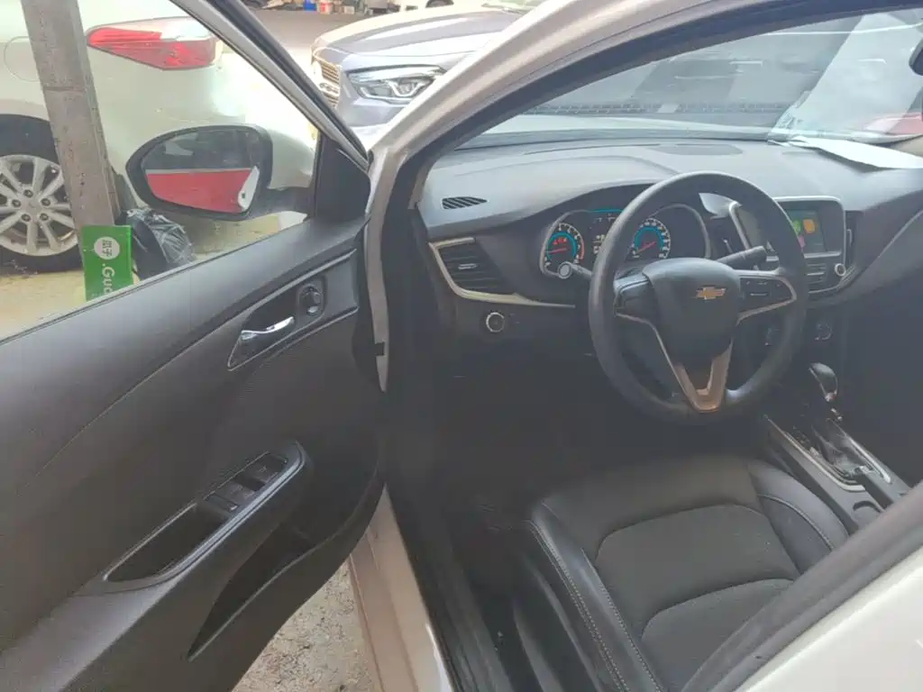 Chevrolet Cavalier 2018 — фото 16