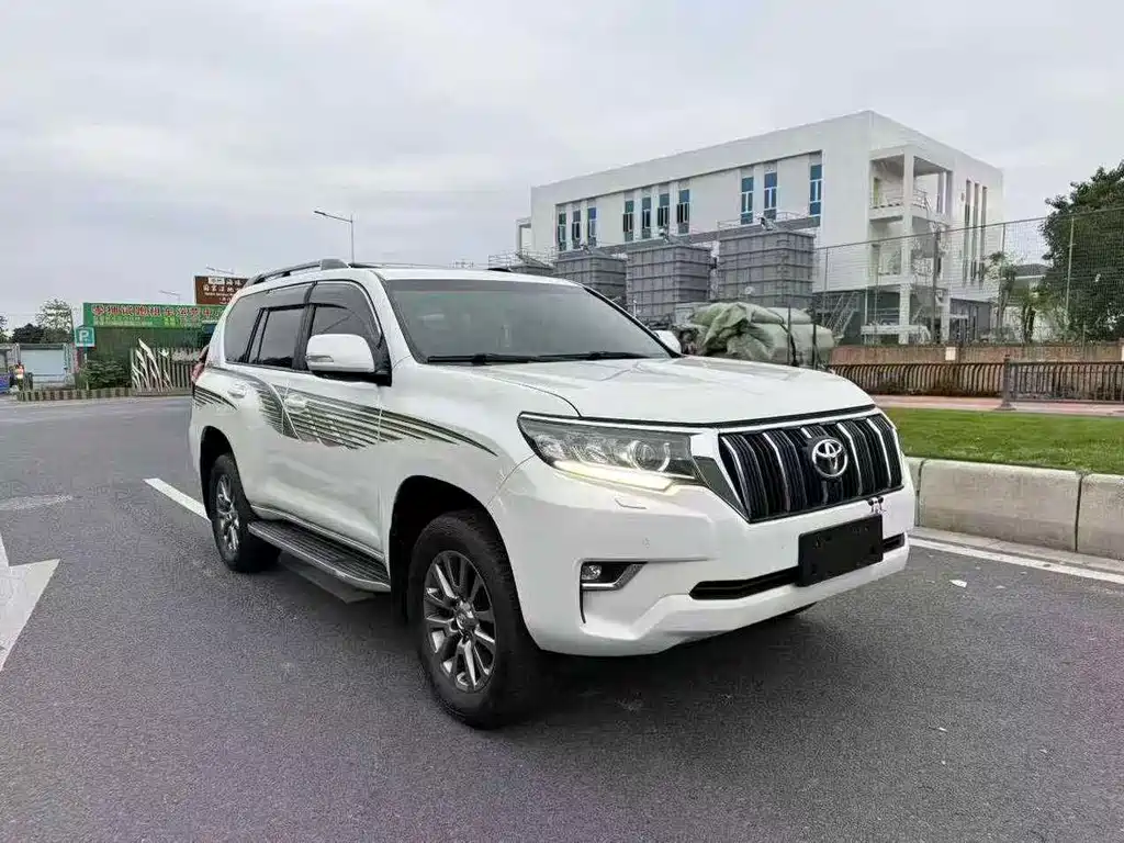 Toyota Prado 2018 — фото 2