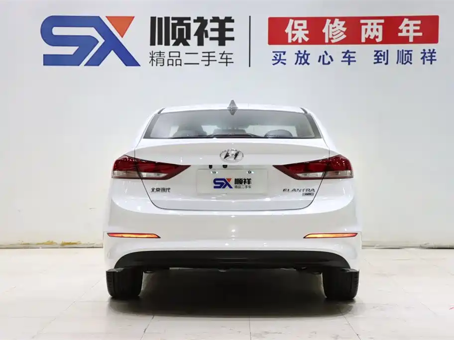 Hyundai Elantra 2019 — фото 5