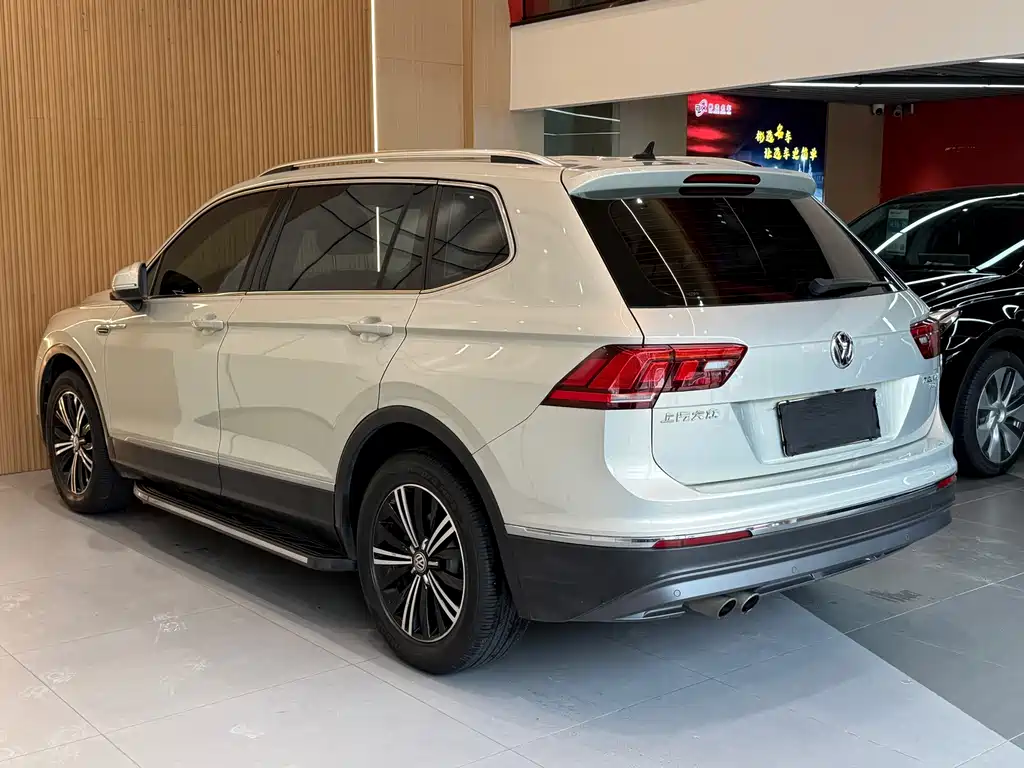 Volkswagen Tiguan L 2020 — фото 19