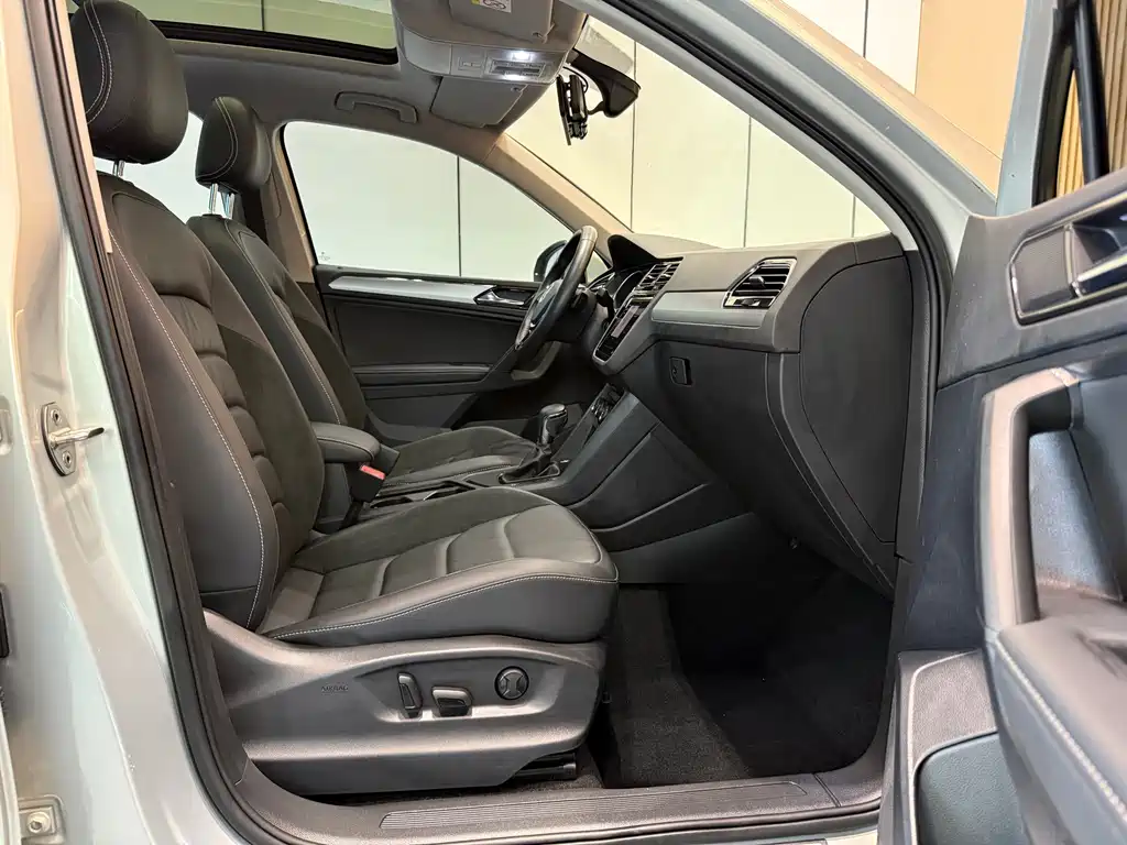 Volkswagen Tiguan L 2020 — фото 10