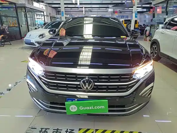 Volkswagen Passat 2023