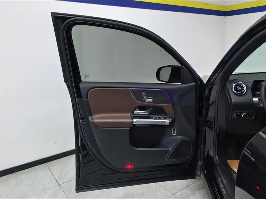 Mercedes-Benz GLB 2022