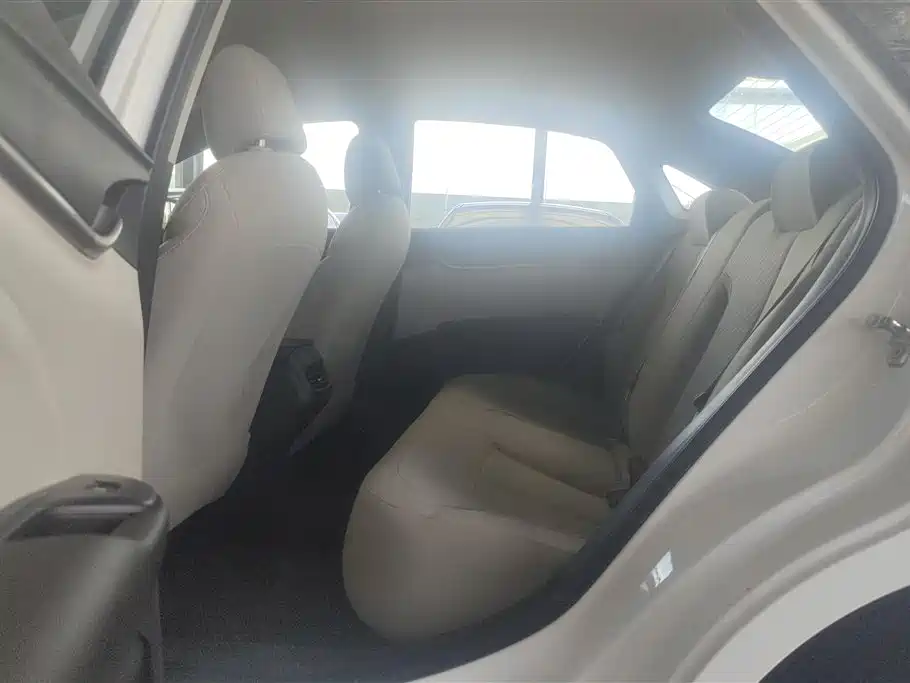 Buick Excelle 2017 — фото 11