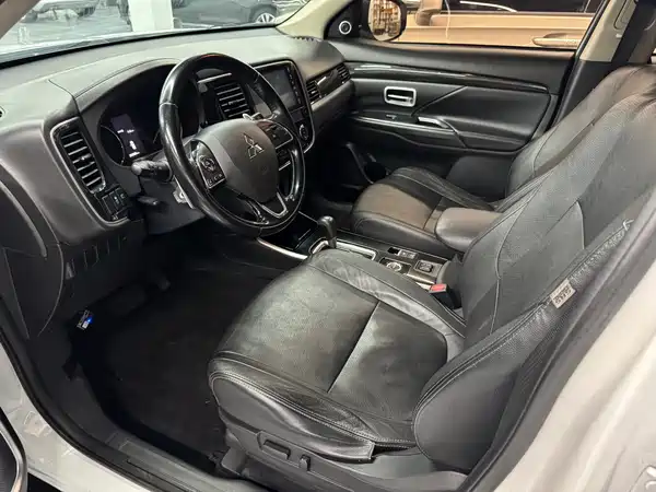 Mitsubishi Outlander 2018