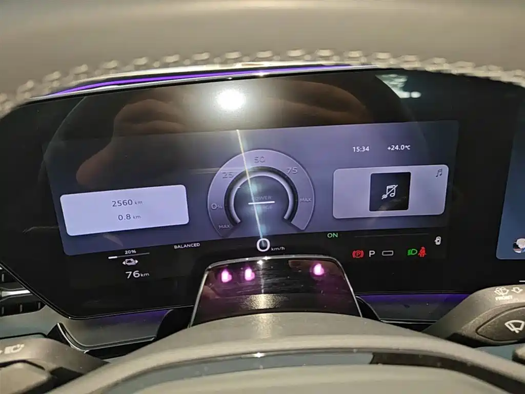 Audi Q6L e-tron 2025 — фото 12