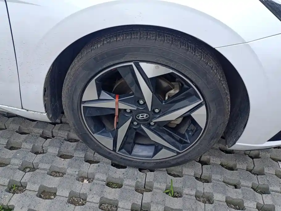 Hyundai Elantra 2021