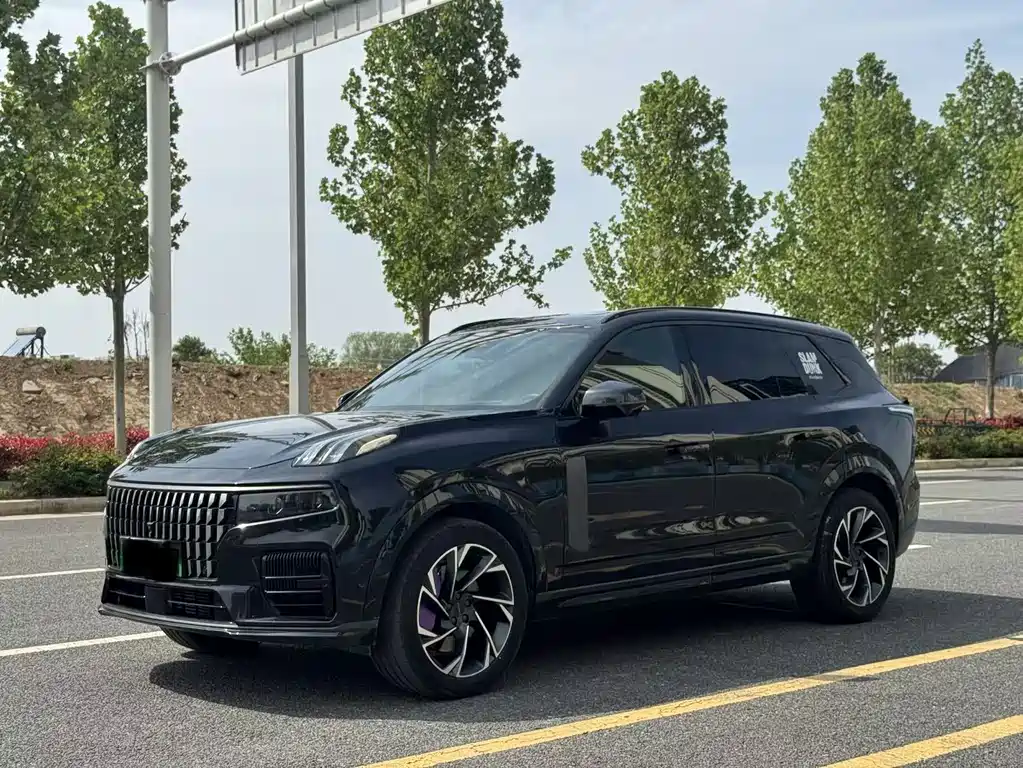 Lynk & Co 09 EM-P 2022