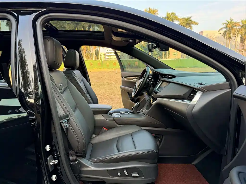 Cadillac XT5 2020 — фото 10