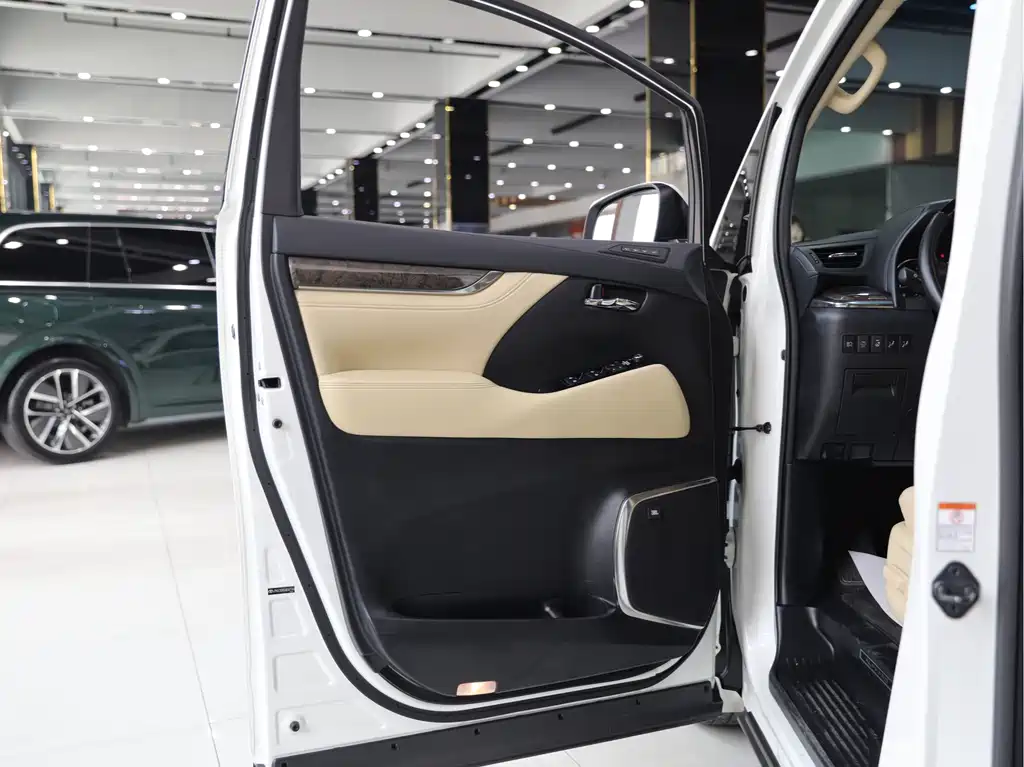 Toyota Alphard 2019 — фото 6