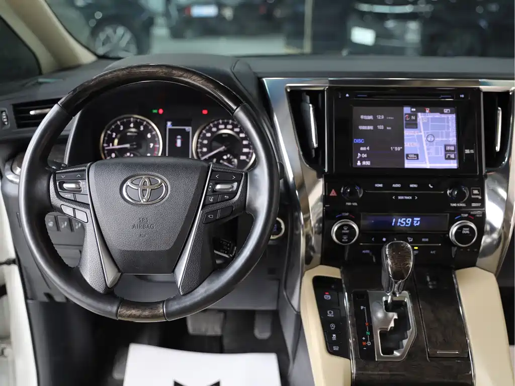 Toyota Alphard 2019 — фото 11