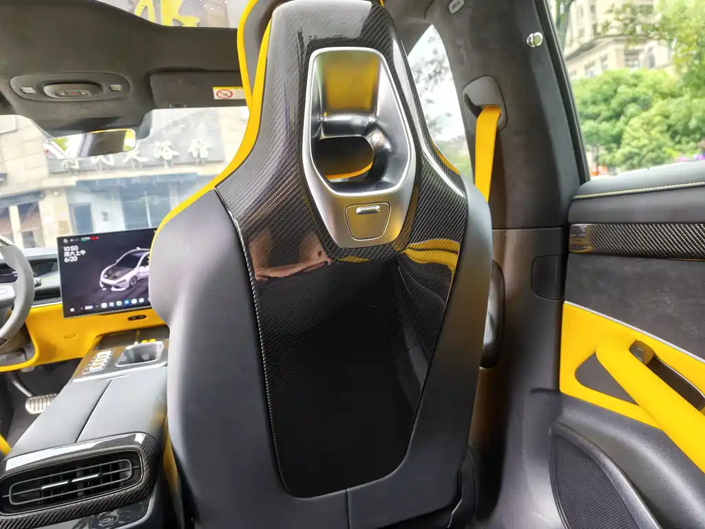 Xiaomi SU7 Ultra 2025 — фото 16