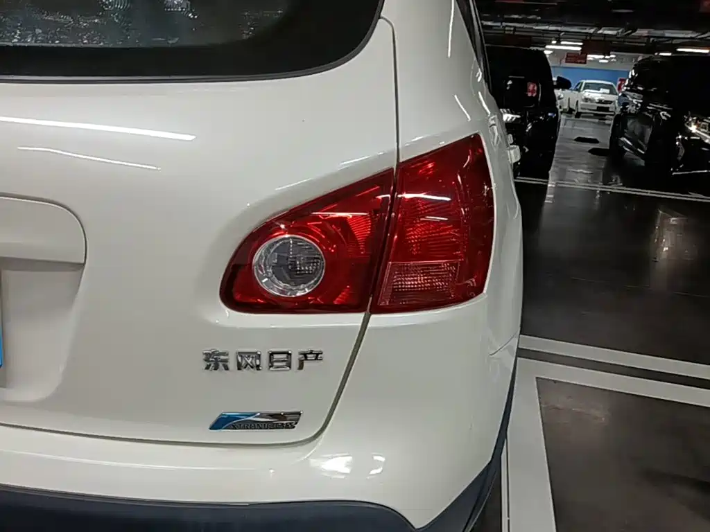Nissan Qashqai 2015 — фото 8