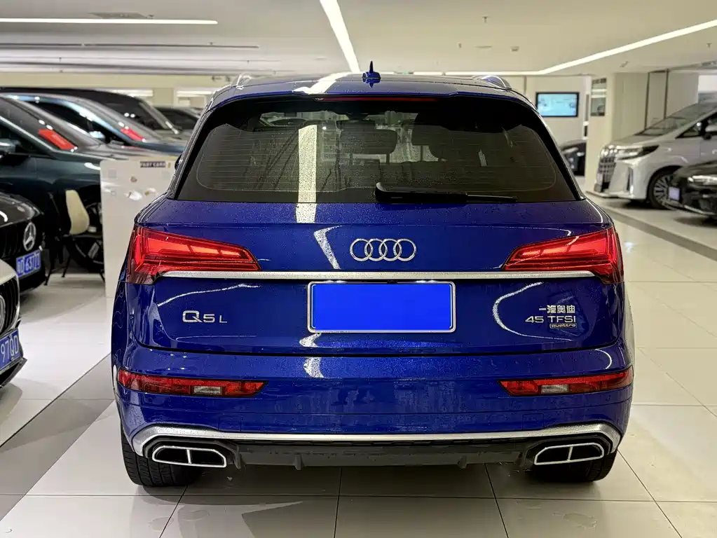 Audi Q5L 2022 — фото 8
