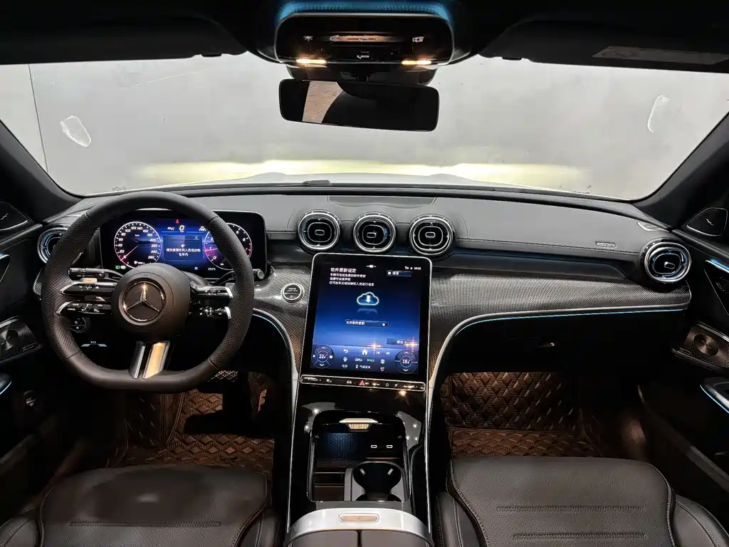 Mercedes-Benz C-Class 2025 — фото 15