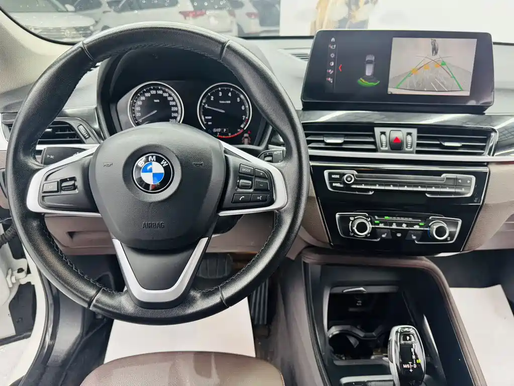 BMW X1 2022 — фото 8
