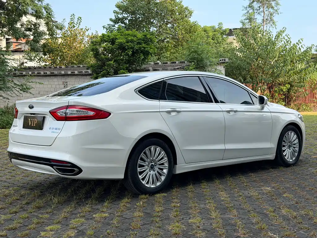 Ford Mondeo 2013 — фото 4