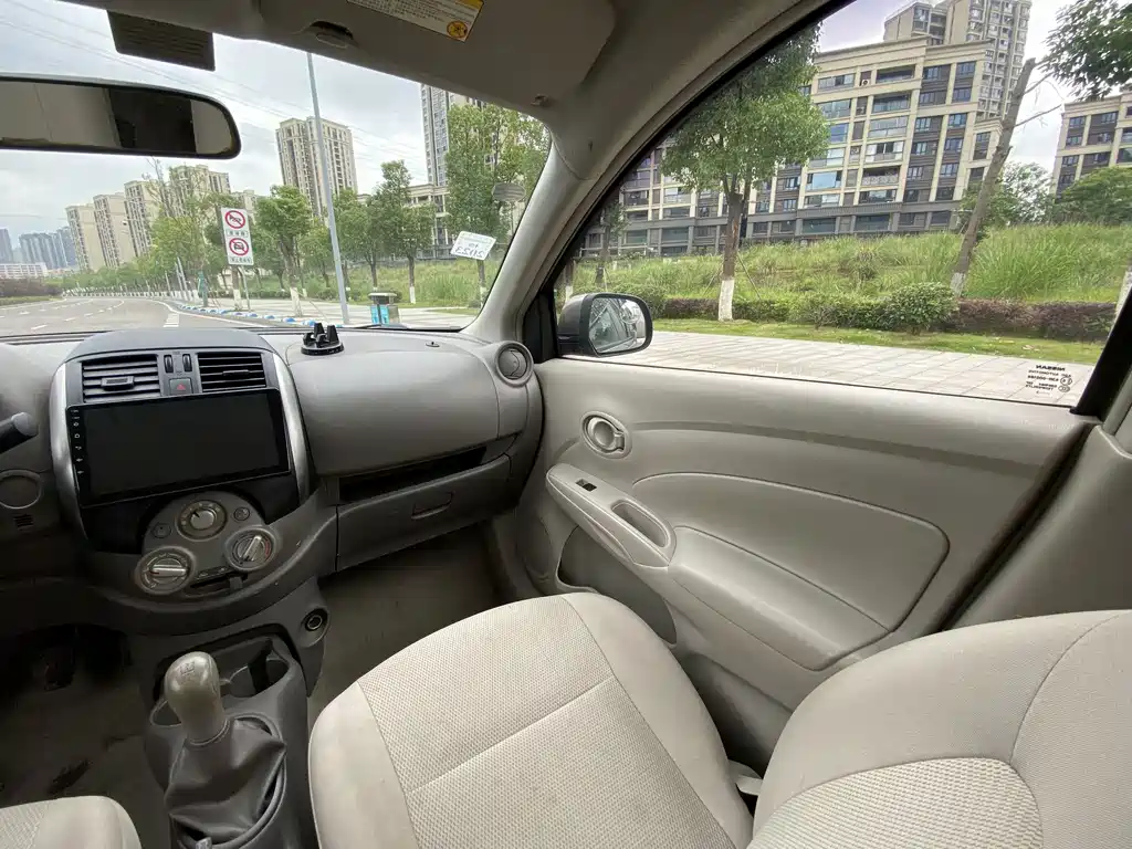 Nissan Sunny 2013 — фото 20