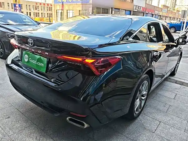 Toyota Avalon 2022