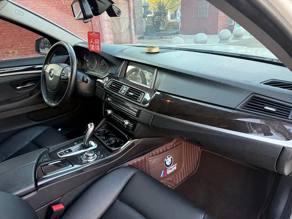 BMW 5 Series 2013 — фото 11